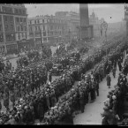 The funeral of Kevin O'Higgins, founder of An Garda Síochána, passing the crowds on O'Connell Street, Dublin, July 1927. The day of the funeral was one of national mourning.