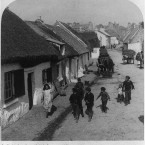 Cottages close to the sea in Claddagh, Galway, 1901. (Library of Congress, Prints & Photographs Division)