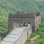But the unrestored section between Jinshanling and Simitai is far less travelled.
