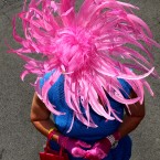Glamour in the sun at the Curragh Racecourse in Co Kildare yesterday. Image: INPHO/Lorraine O'Sullivan