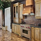 (Grand Estates Auction Company)