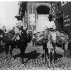 Vegetable traders, circa 1904. (Library of Congress, Prints & Photographs Division)