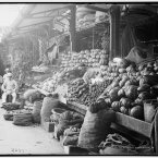 Vegetable stands in Mercado Tocon, circa 1904. (Library of Congress, Prints & Photographs Division)