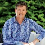 Daniel O'Donnell, a true pro at the aul calendars, shakes things up for 2013 with a lovely stripey shirt. (Cover image via Amazon.co.uk)