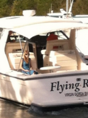 Poor, sad Taylor Swift leaves the Virgin Islands after the break up. 
