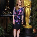 More purple lacey stuff from Jessica Chastain. A little bit