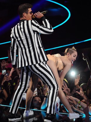 Robin Thicke, you are somebody's father! 