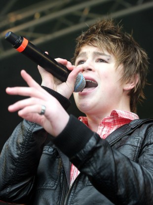 Eoghan Quigg. The new J-Lo? (Er, we mean Johnny Logan, not ACTUAL J-Lo) 