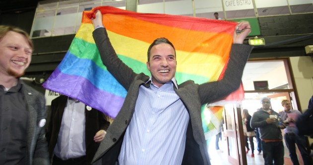 AS IT HAPPENED: Early tallies point to a YES and No campaigners concede
