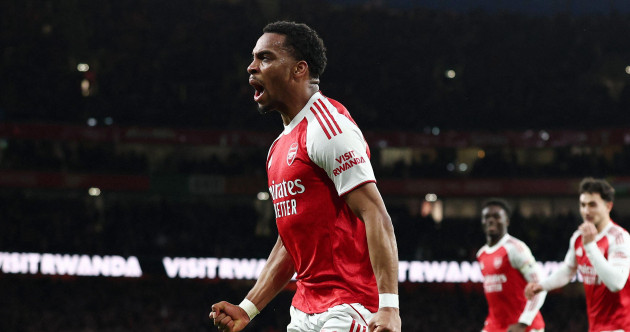 Arsenal win set-piece battle to sink 10-man Chelsea in title boost
